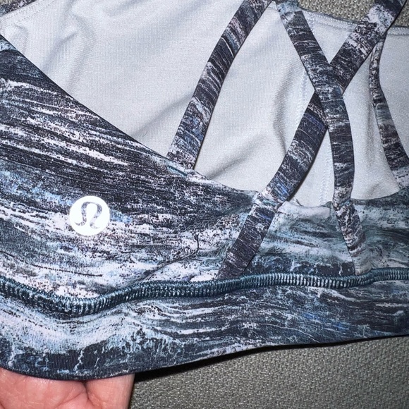 Lululemon 🍋 Energy Bra Size 8 - Picture 7 of 8